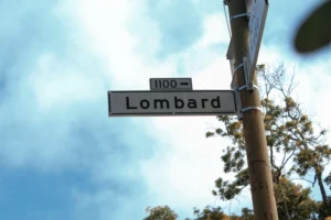 Lombard signage