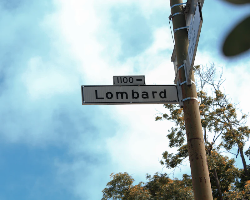 Lombard signage