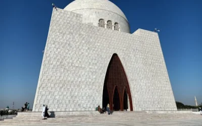 A stunning view of the iconic Quaid-e-Azam Mausoleum in Karachi, blending modern and classic architecture.